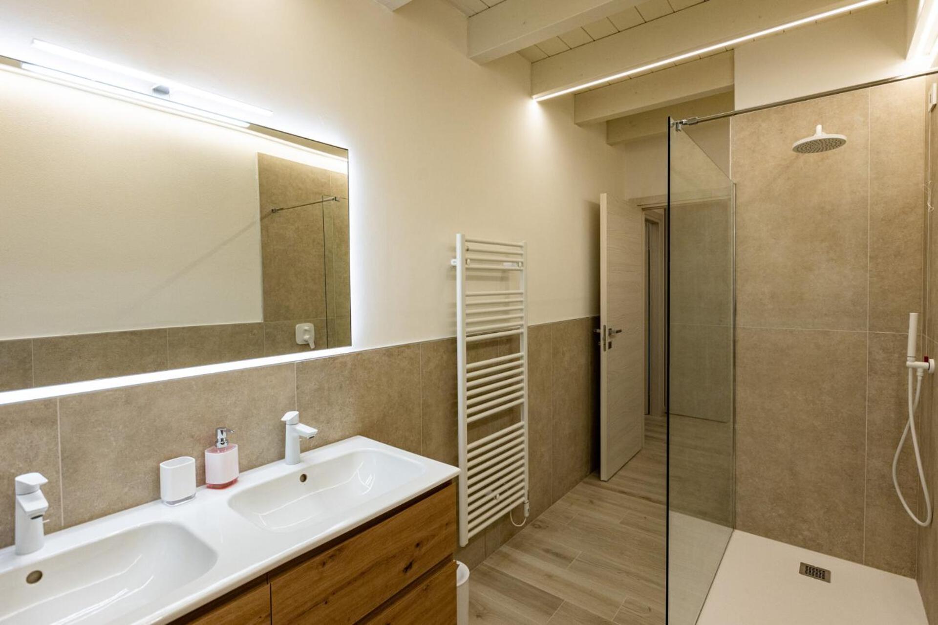 A Garda Dream Luxury Apartments 布索伦戈 外观 照片